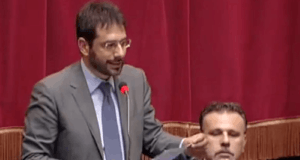 Missione Libia: nessuna risposta su immigrazione per gli italiani angelo-tofalo-libia-intervento-in-parlamento