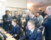 Oggi a Taranto ho visitato le eccellenze della Marina Militare e ho avuto una serie di incontri con il personale militare e civile. Mi accompagnano in questa intensa due giorni il Capo di Stato Maggiore della Marina, Ammiraglio Valter Girardelli assieme ai colleghi deputati Alessandra Ermellino, Giovanni Vianello e la senatrice Daniela Donno. Abbiamo iniziato con un briefing di presentazione della più importante realtà marittima che insiste nella città Taranto, un polo strategico per la nostra Marina Militare e per la Difesa. Ho avuto l’occasione di vedere, approfondire e toccare con mano una Forza armata che condivide la sua essenza con la collettività, mettendo a disposizione servizi e aree militari. Un approccio omni-comprensivo che coinvolge dunque industria, cittadinanza e territorio, in modo armonico. Taranto esprime un forte carattere “marittimo”. Sono oltre 9800 le donne e gli uomini con le stellette e più di 3500 i dipendenti civili del Ministero della Difesa impiegati nelle basi della Marina. Nel 2018 la Marina Militare ha erogato stipendi per circa 486 milioni di euro. Non potevo di certo mancare di abbracciare affettuosamente i familiari del Primo Maresciallo Gioacchino Verde che in queste ore lotta per non lasciarci, dopo il grave incidente in cui è stato coinvolto. In questi momenti di profonda apprensione la Marina Militare ha predisposto ogni forma di supporto e assistenza per il suo nostromo! Quello che possiamo fare è stargli vicino, continuare a sperare e pregare. Interessanti le attività del Comando Flottiglia Sommergibili di Taranto, Submarine Operation Autority nazionale, che ha il controllo operativo dei sommergibili in mare. Stiamo parlando degli occhi della Marina Militare sul Mediterraneo ed oltre. Sono enormi agenti segreti, veri e propri gioielli di tecnologia. Nel programma della visita ho voluto inserire anche un incontro con le rappresentanze sindacali per ascoltare le esigenze e continuare il dialogo costruttivo iniziato dal Ministro. Mi è dispiaciuto sentire parlare gli stessi dipendenti di politiche disastrose portate avanti dai governi precedenti. Oggi corriamo il rischio di perdere un prezioso know how che assicura l'operatività della nostra flotta militare. I problemi dell'Arsenale sono della Difesa e quindi del Paese. Nella Scuola Sottufficiali ho incontrato i ragazzi e le ragazze che hanno deciso di servire la Patria indossando l’uniforme della nostra Marina Militare. Determinati e pronti a dedicare la loro vita al mare e alle Istituzioni. Vivono, studiano e si addestrano in questo centro che è al pari del più moderno campus universitario. Per la prima volta la Marina del Qatar ha chiesto di poter formare i suoi allievi in questo Istituto all’avanguardia. Gli standard della nostra Marina Militare sono tra i più elevati al mondo grazie a strutture innovative, programmi formativi di altissimo livello e istruttori di primissimo ordine. Per avere ottimi marinai è importante investire nell’addestramento e soprattutto sull’elemento umano che rimane la nostra risorsa più preziosa. Un’altra importante realtà tecnologica è il Centro Addestramento Aeronavale della Marina Militare, un’eccellenza nella formazione del personale con compiti tecnico-operativi. Nella stessa sede c’è anche il Centro Programmazione impegnato in sperimentazione, sviluppo e gestione di codici software e sistemi Data Link. Questo è il resoconto di una giornata intensa che proseguirà domani.