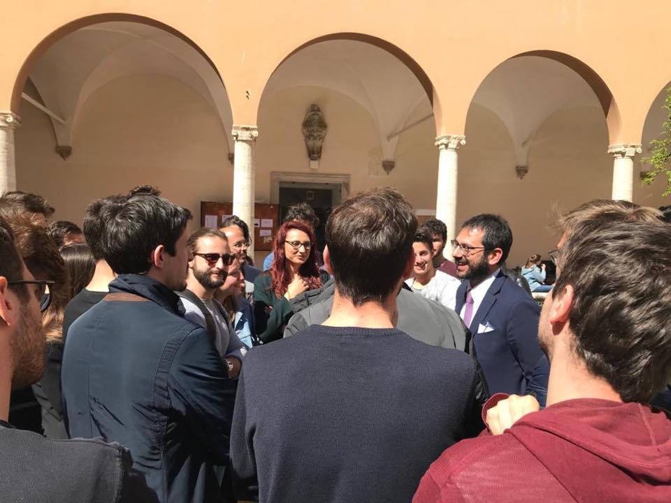 ministero difesa angelo tofalo incontra studenti sapienza ingegneria meccanica ingegneria aerospaziale
