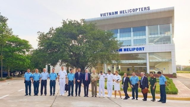 cropped-Primo-giorno-in-Vietnam-il-Sottosegretario-di-Stato-alla-Difesa-Angelo-Tofalo-visita-la-Vietnam-Helicopter-Corporation-2.jpg