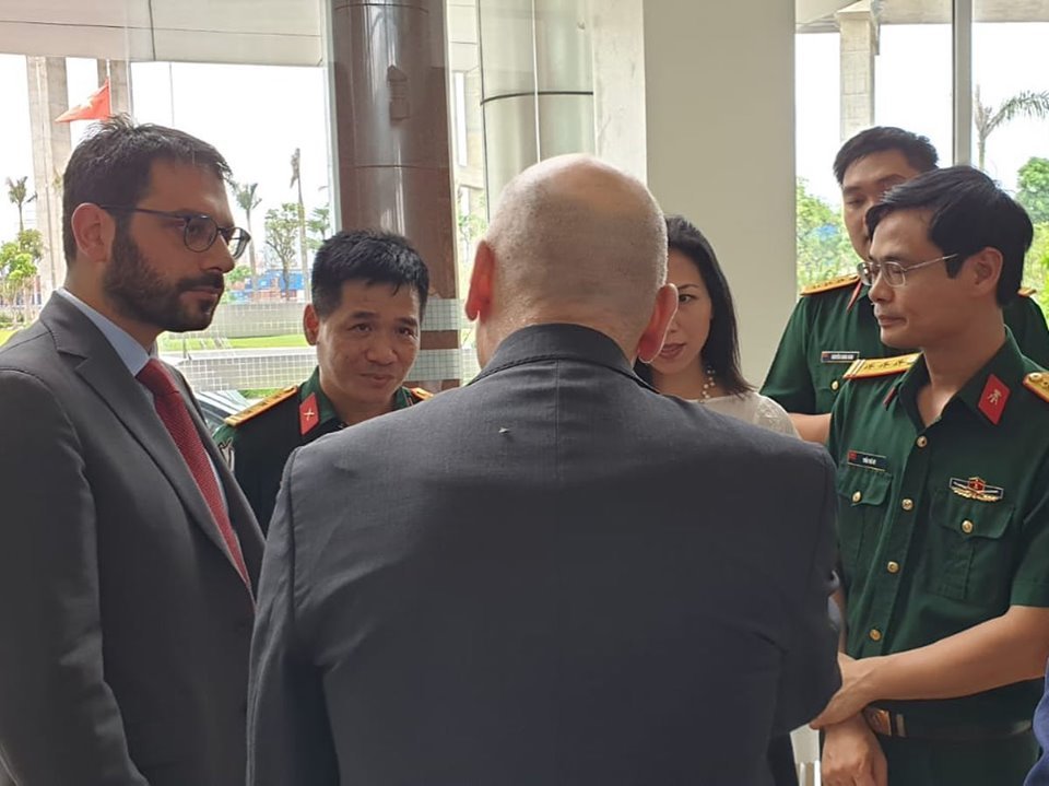 nel secondo giorno in Vietnam il Sottosegretario di Stato alla DIfesa Angelo Tofalo ha partecipato al forum delle aziende italiane di Hanoi (2)
