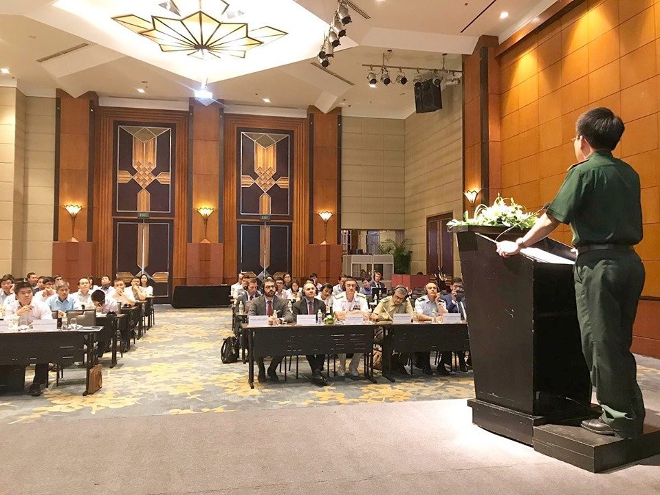 nel secondo giorno in Vietnam il Sottosegretario di Stato alla DIfesa Angelo Tofalo ha partecipato al forum delle aziende italiane di Hanoi (3)