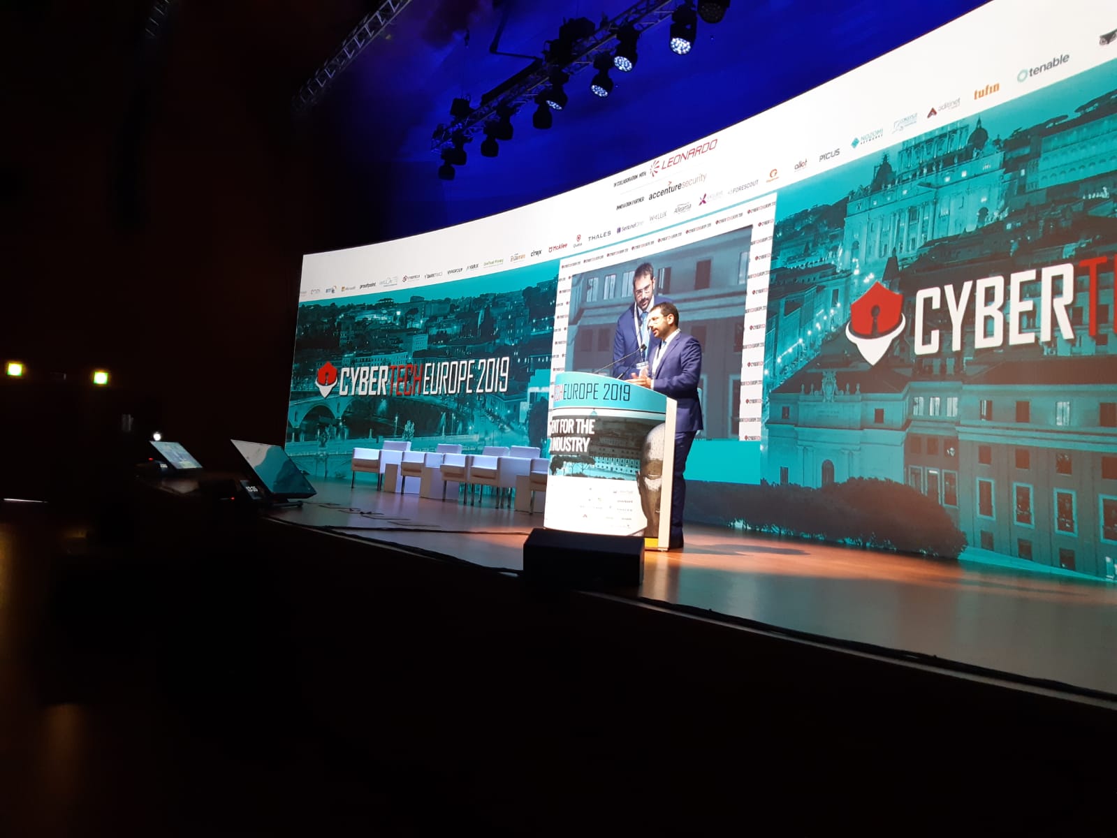 Il Sottosegretario di Stato al Ministero della DIfesa Angelo Tofalo interviene al Cybertech Europe 2019