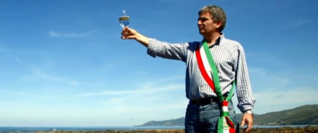 La storia di Angelo Vassallo il sindaco pescatore La storia di Angelo Vassallo il sindaco pescatore