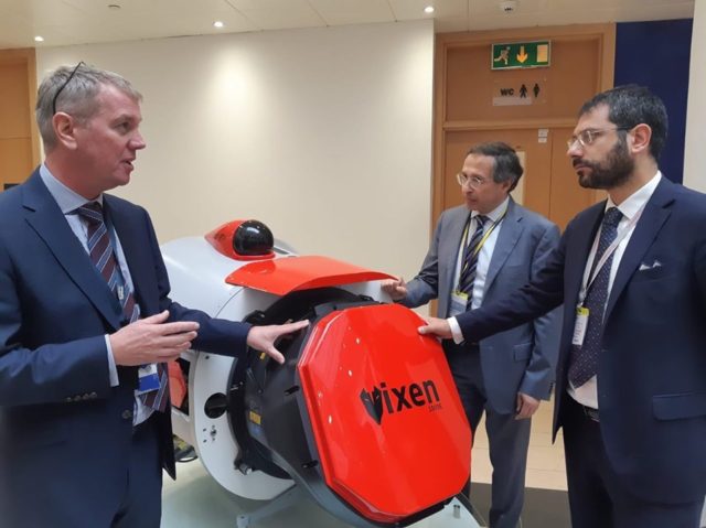 il sottosegretario di stato alla difesa angelo tofalo visita lo stabilimento leonardo uk ad edimburgo per seguire lavori radar escan (9)