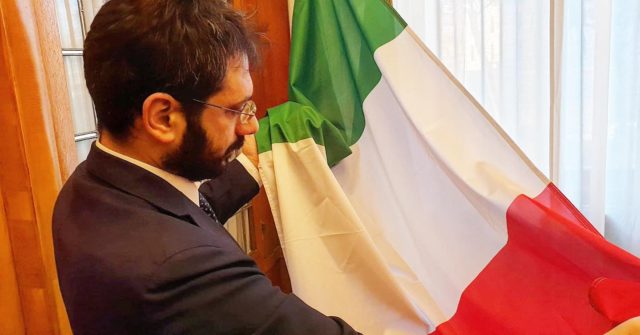 Angelo Tofalo Giornata nazionale della Bandiera italiana