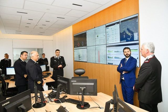 Il Sottosegretario alla Difesa-Angelo Tofalo al Centro di Sicurezza Telematica dell’Arma dei Carabinieri