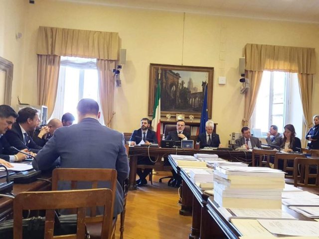 Tofalo-e-Rizzo-in-Commissione-Difesa