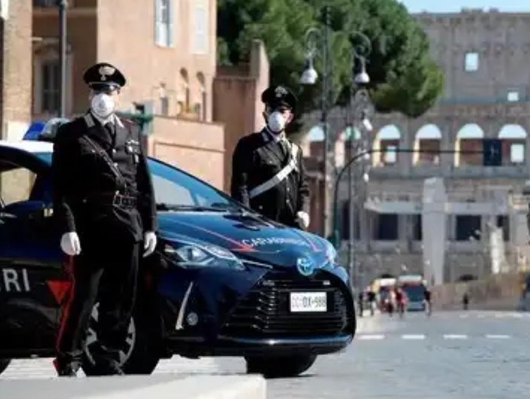 Continuano i controlli di polizia per il contenimento del contagio COVID-19 (1)