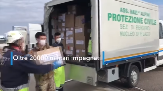 I mezzi della Difesa e personale militare a disposizione della Protezione civile per distribuire il materiale sanitario I mezzi della Difesa e personale militare a disposizione della Protezione civile per distribuire il materiale sanitario