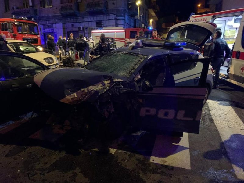 napoli rapina ucciso poliziotto incidente
