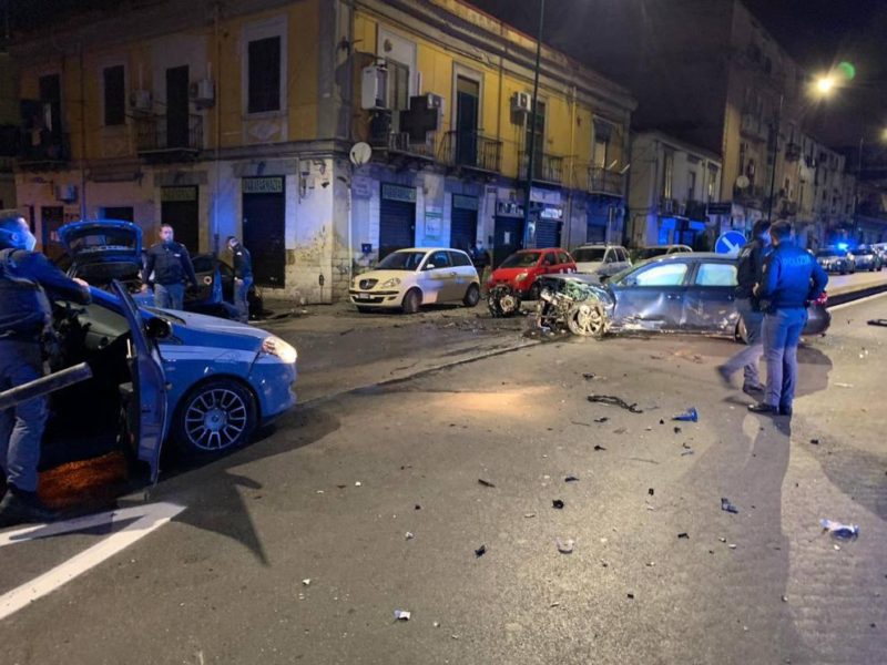 napoli rapina ucciso poliziotto incidente