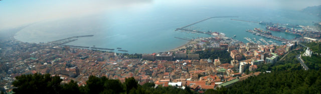 immagine panorama salerno foto dal castello arechi