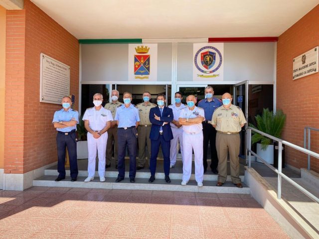 Angelo Tofalo al Visita al Comando per le Operazioni in Rete (COR) della Difesa