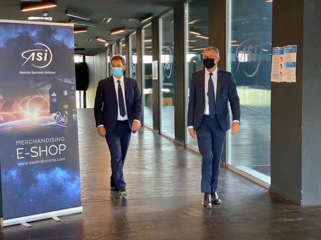 Angelo Tofalo visita l'Agenzia Spaziale Italiana (ASI) Angelo Tofalo visita l'Agenzia Spaziale Italiana (ASI)