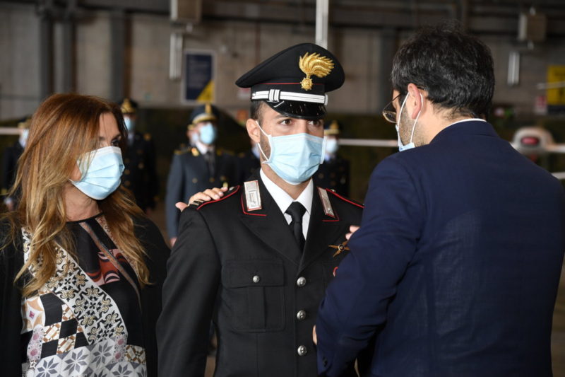 Angelo tofalo consegna aquila turrita aeronautica militare