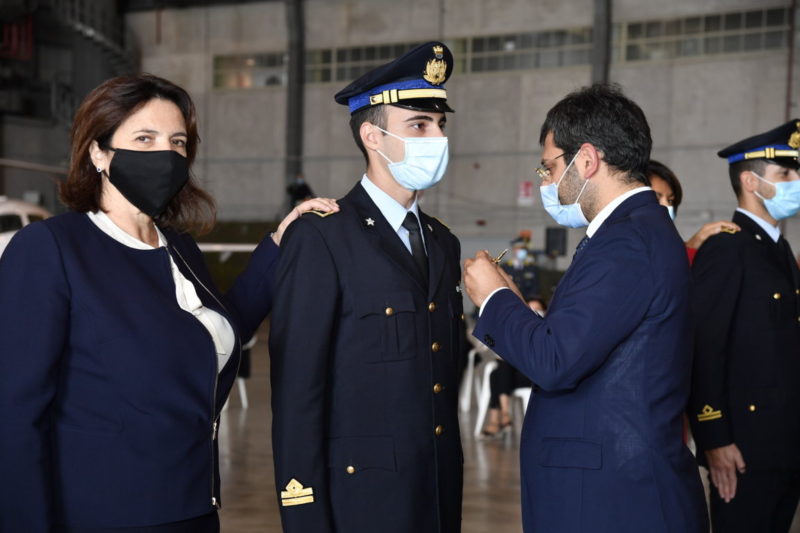 Angelo tofalo consegna aquila turrita aeronautica militare