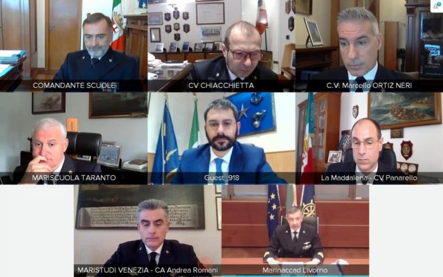 Formazione Marina Militare briefing con il sottosegretario Angelo Tofalo e l'ammiraglio di squadra Enrico Credendino Formazione Marina Militare briefing con ammiraglio di squadra Enrico Credendino
