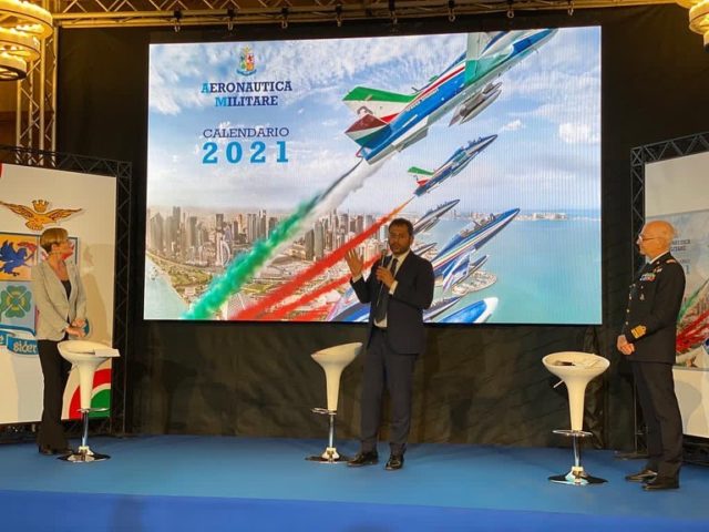 Il Sottosegretario Tofalo alla presentazione del Calendario 2021 Aeronautica Militare Il Sottosegretario Tofalo alla presentazione del Calendario 2021 Aeronautica Militare