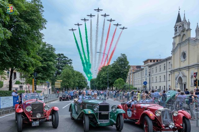 Le Frecce Tricolori a Brescia per la 1000 Miglia 2021