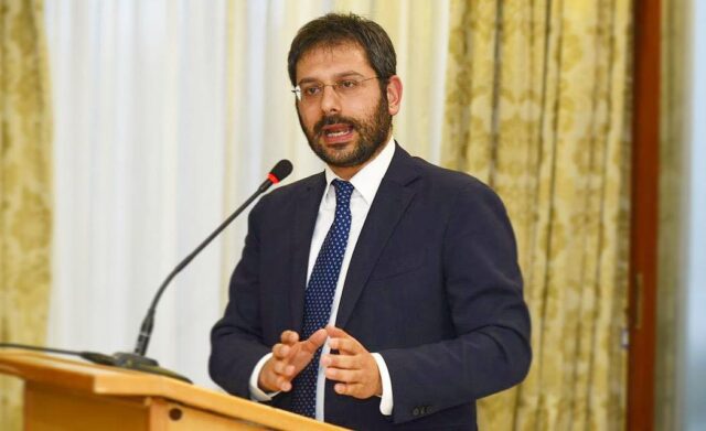 Tofalo: Una riflessione sulla permanenza del M5S nel governo Draghi Tofalo: Una riflessione sulla permanenza del M5S nel governo Draghi