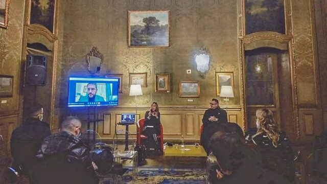 l-Circolo-dei-lettori-di-Torino-ho-presentato-Intelligence-Collettiva-Appunti-di-un-Ingegnere-rapito-dai-Servizi-Segreti